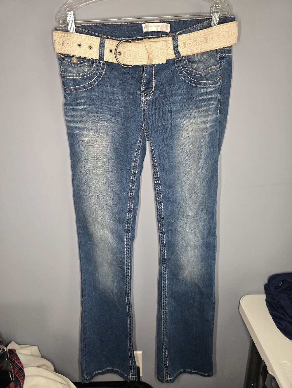 NWOT Vintage/Y2K No Boundaries Embellished Bootcut Belted BoHo Jeans-Juniors 11